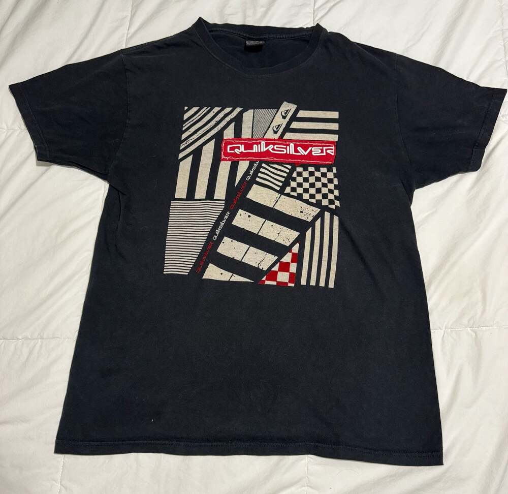 Vintage Y2K Quiksilver Abstract Graphic T-Shirt Black Size Medium Black